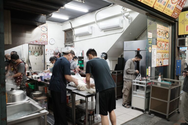 李家麵館刀削麵